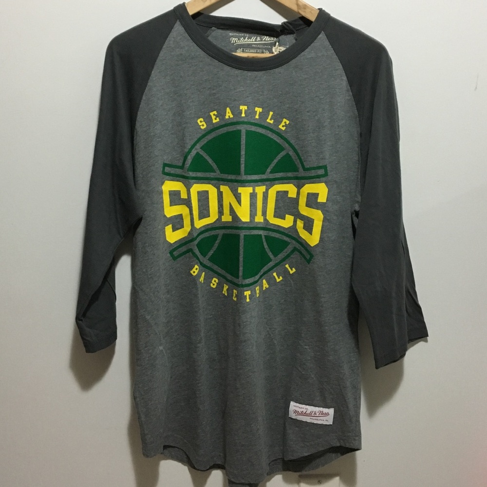 NWT Mitchell Ness Men's M Seattle Sonics T-Shirt